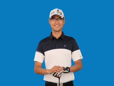 王闖：江漢大學(xué)高爾夫?qū)W院畢業(yè)，專業(yè)高爾夫教練，中國高爾夫協(xié)會認(rèn)證教練，美國TPI認(rèn)證教練，中國高爾夫協(xié)會《青少年運(yùn)動技能等級標(biāo)準(zhǔn)》考評員