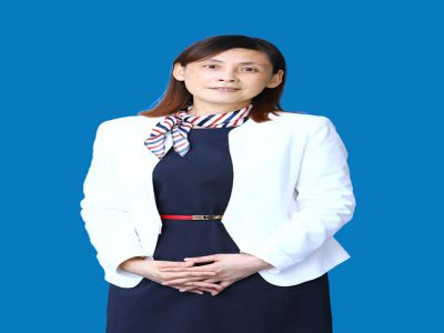 袁利平：遠(yuǎn)恒佳學(xué)校小學(xué)部校長，中學(xué)高級教師，重慶市數(shù)學(xué)學(xué)科名師、重慶市教師培訓(xùn)專家團(tuán)隊成員、重慶市骨干教師，獲重慶市政府頒發(fā)的教學(xué)成果獎、國家級課題研究一等獎、重慶市優(yōu)課一等獎